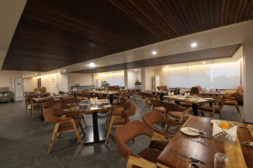 Clarks Inn Suites Jaipur, Ajmer Road Hotel in Jaipur