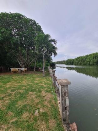 Black Crab Farm Homestay Chanthaburi Vacation rental in Thailand