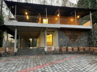 100 Oaks Estate Vacation rental in Tamil Nadu