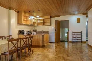 Camp John Hay Apartments Apartment in Baguio
