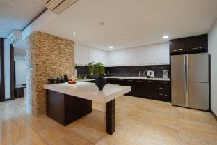Big Family Beachfront Bliss Apartment in Nha Trang