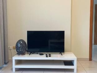 Convenient location near to metro and marina mall Vacation rental in Dubai