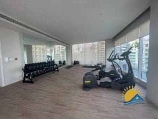 Marina Gem:Chic & Comfy, Balcony, 10min to Subway Vacation rental in Dubai