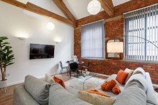 Cozy Downtown Loft in the heart of Bradford Apartment in Bradford