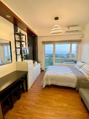 LV's Cozy Staycation Apartment in Tagaytay