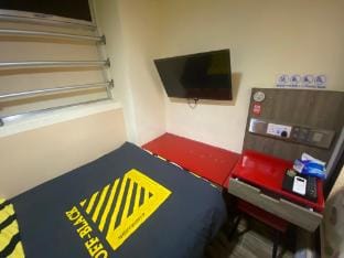 Tsim Sha Tsui尖沙咀地铁口  小型双人房  星光大道  中港城码头 Apartment in Hong Kong