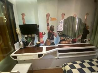 尖沙咀地铁B1口    维多利亚  海港城 星光大道  小型双人房 Apartment in Hong Kong