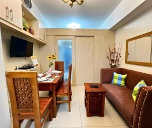 1 BR Cozy Facing Pool Makati Apartment in Makati