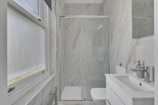 Three bedroom apartment in Paddington Apartment in City of Westminster
