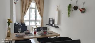 Ipoh Anderson(Free WiFi & Tvbox)4ppl Vacation rental in Ipoh