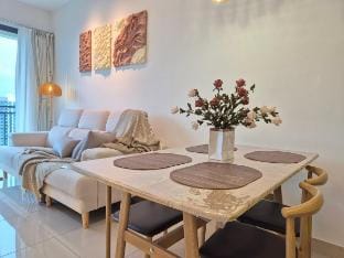 Central Park Bright & High floor, 2 Rooms, 4 pax. Apartment in Johor Bahru