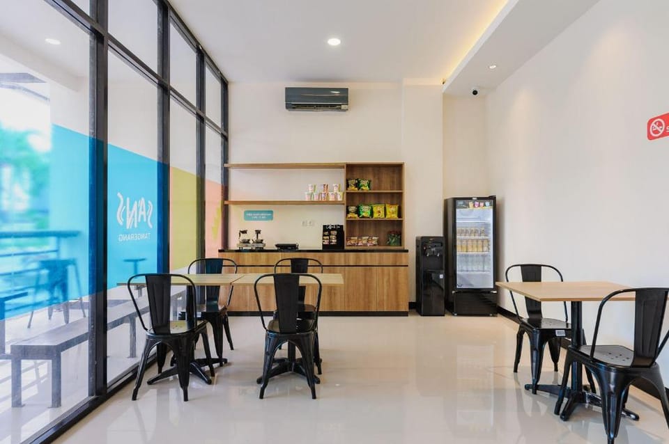 Maxliving Hotel Tangerang Hotel in West Java