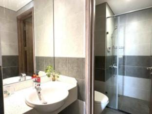 MY’S HOME - Ecopark, Sky Oasis (1 PN - S3.24) Apartment in Laos