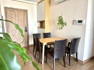 MY’S HOME - Ecopark, Sky Oasis (1 PN - S3.24) Apartment in Laos