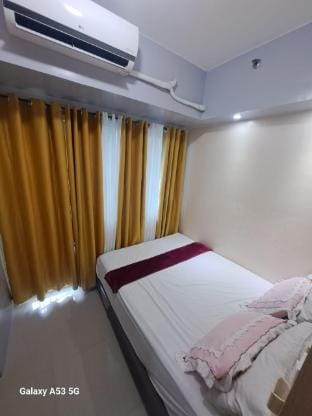 Accessible to airport and big malls in makati Apartment in Makati