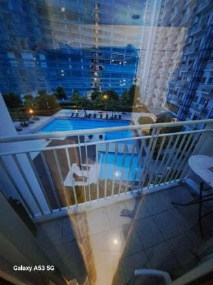 Accessible to airport and big malls in makati Apartment in Makati