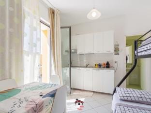 Bnb delle Nazioni 5 with parking,9min Airport Sea Apartment in Basilicata