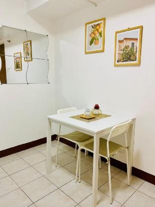 Cozy Minimalist Condotel Near NAIA Apartment in Paranaque