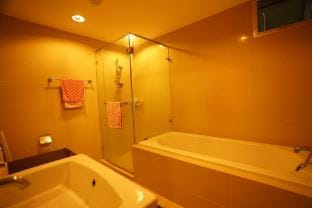 Belle Grand Condo Rama 9 with 3 bedrooms 101sqm Apartment in Bangkok
