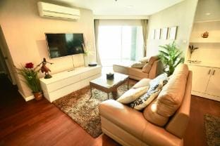 Belle Grand Condo Rama 9 with 3 bedrooms 101sqm Apartment in Bangkok