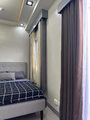 Promo! 1 bedroom Unit @ Charm W/Netflix & Balcony Apartment in Pasig