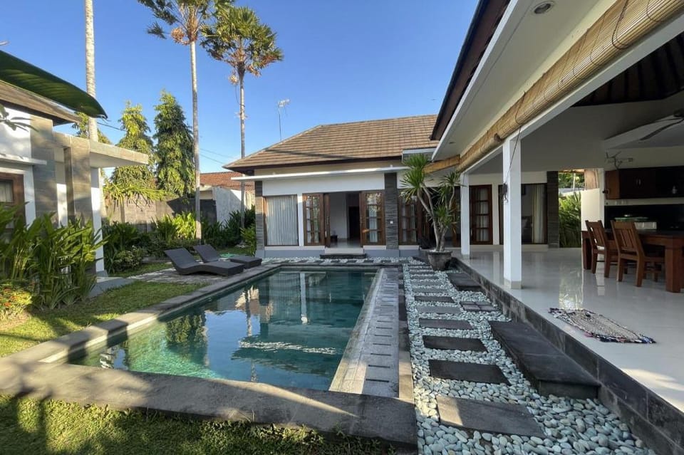 Kusuma Homestay Kerobokan Hotel in North Kuta