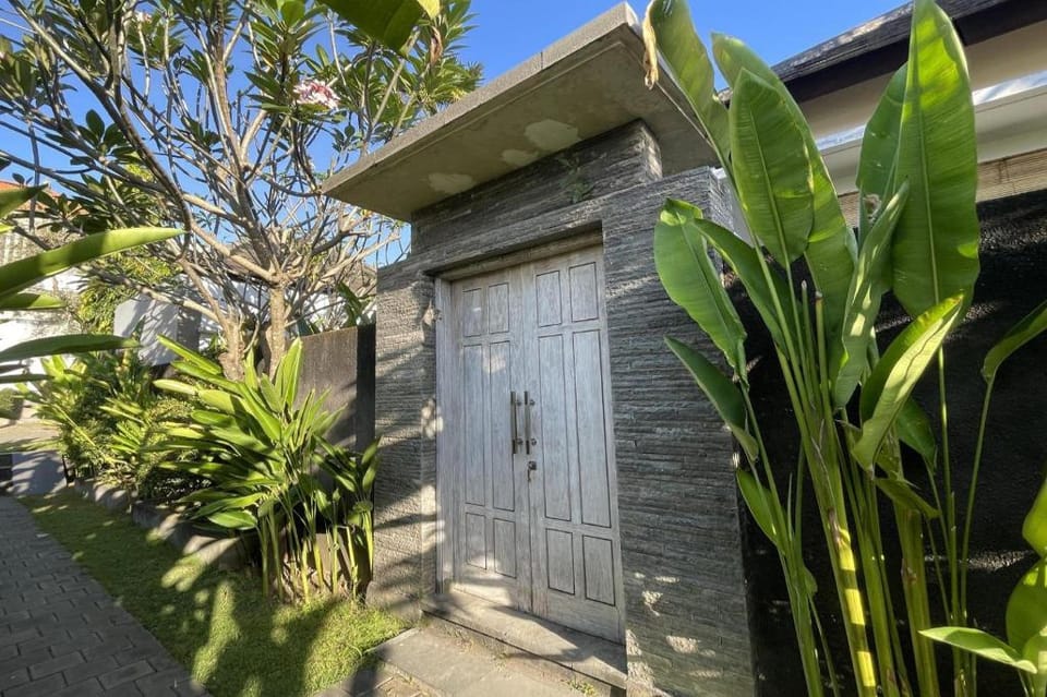 Kusuma Homestay Kerobokan Hotel in North Kuta