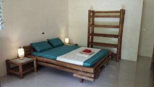 Acacia's Cottages Studio 2 mit Gartenblick Air Con Apartment in Northern Mindanao