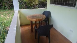 Acacia's Cottages Studio 2 mit Gartenblick Air Con Apartment in Northern Mindanao