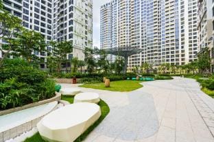 UTA  VINHOME 1+ bedroom, Free Pool + Gym Apartment in Ho Chi Minh City