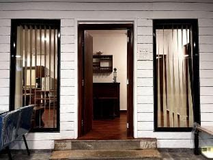 Verandah Aanchal @Madh 2Bhk Villa With Common Pool Vacation rental in Mumbai
