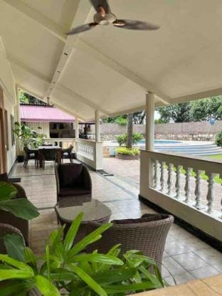 Villa By the Sea by Verandah Villa in Mumbai