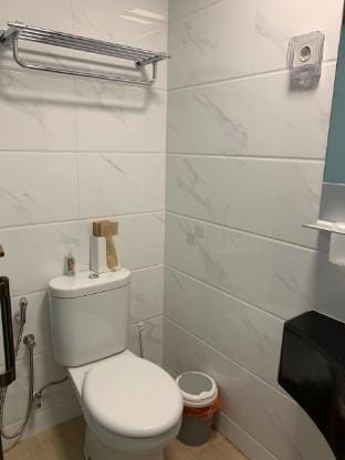  Studio Apartment by Kakole Sanctuary Next to Aeon Apartment in Indonesia