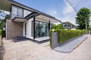 Chalotte house Pool Villa Vacation rental in Pattaya City