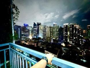 Vibrant Makati Condo w/ Balcony, Pool & Gym *22 Apartment in Pasay