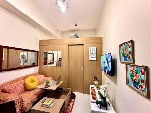 Pool Front Condominium unit with balcony, Makati Apartment in Pasay