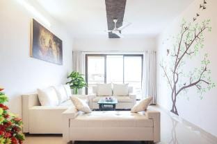 Vile Parle Apartments Apartment in Mumbai