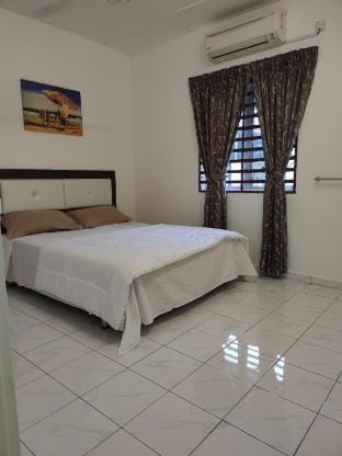 Aurora Urban Retreats Homestay PK002 Vacation rental in Perak