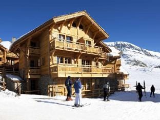 Chalet in France near Village Center Vacation rental in Huez