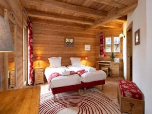 Chalet in France near Village Center Vacation rental in Huez