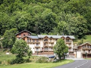 Chalet in Paradiski with Stunning Mountain Views Apartment in Bellentre
