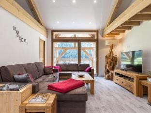 Chalet in Paradiski with Spa  Stunning Views Apartment in Bellentre