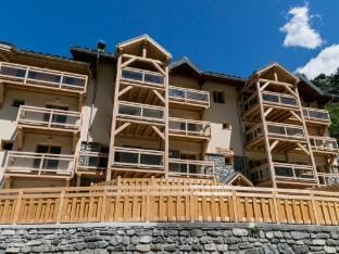 Chalet in Paradiski with Spa and Mountain Views Apartment in Bellentre