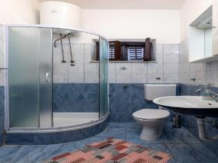 Guest House Cesic - Double Room No8 Apartment in Dubrovnik