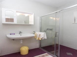 Guest House Oreb - One Bedroom Apartment with Terrace and Sea View Apartment in Dubrovnik-Neretva County