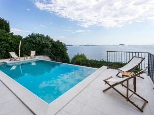 Villa with 1 room and terrace Apartment in Mlini