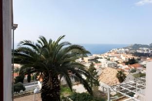 Guest House Old Town View - One Bedroom Apartment  with Balcony and Sea View - A 22 Romantic Apartment in Dubrovnik