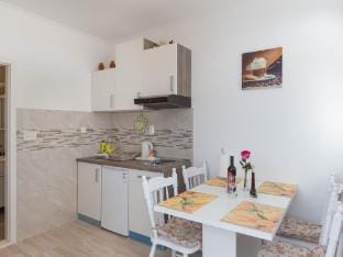 Apartments Olive - One Bedroom Apartment with Terrace and Partial Sea View - Popolica 50 Apartment in Mlini