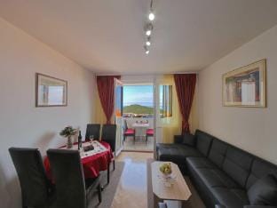 Blue Harmony Sea View Apartment - Two Bedroom Apartment with Balcony and Sea View Apartment in Dubrovnik
