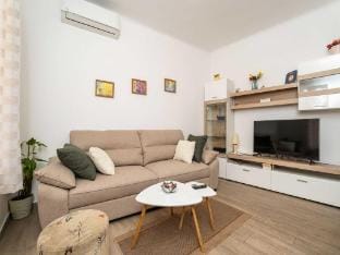 Apartment Family Tokic - One Bedroom Apartment with Terrace Apartment in Dubrovnik